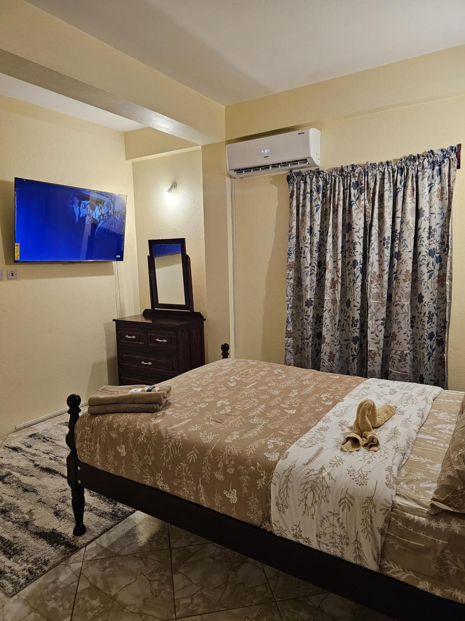 Castle Berry Apartments Kingstown Exterior photo